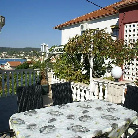 Apartamento In 100m From The Sea Vinišće